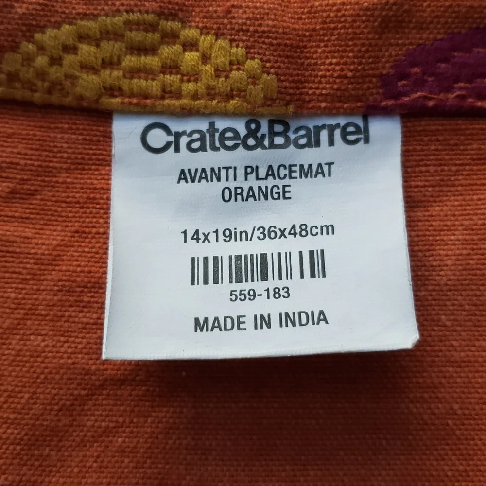 Crate & Barrel AVANTI Placemats Set of 4